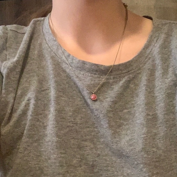 i am selling an old fashioned necklace - Picture 2 of 2